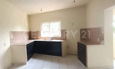 Edificio comercial en venta -5 locales y 1 departamento sobre Av. Leonardo Bravo