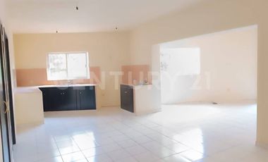 Edificio comercial en venta -5 locales y 1 departamento sobre Av. Leonardo Bravo