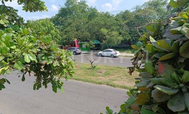 Edificio comercial en venta -5 locales y 1 departamento sobre Av. Leonardo Bravo