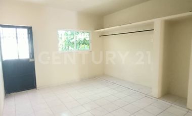 Edificio comercial en venta -5 locales y 1 departamento sobre Av. Leonardo Bravo