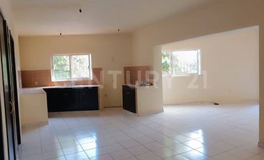 Edificio comercial en venta -5 locales y 1 departamento sobre Av. Leonardo Bravo