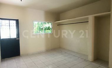 Edificio comercial en venta -5 locales y 1 departamento sobre Av. Leonardo Bravo