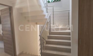 Casa en venta mod. Zinfandel, En el Residencial La Rioja I, Precio: $4,204,117