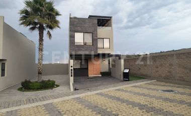 Casa en venta mod. Zinfandel, En el Residencial La Rioja I, Precio: $4,204,117