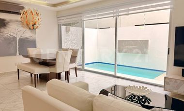 Casa en Venta con alberca privada y diseño contemporáneo - Arbolada Cancún.