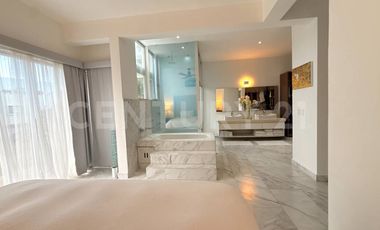 Casa en Venta con alberca privada y diseño contemporáneo - Arbolada Cancún.