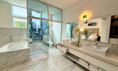 Casa en Venta con alberca privada y diseño contemporáneo - Arbolada Cancún.