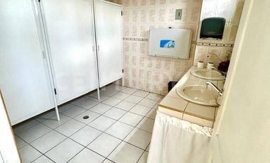 OPORTUNIDAD DE NEGOCIO EN IMPORTANTE AVENIDA EN SAN NICOLAS DE LOS GARZA