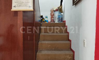Venta de Casa en Puerto Escondido, San Agustin Atlapulco Nezahualcoyotl Edomex.