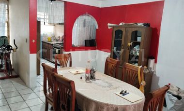 Venta de Casa en Puerto Escondido, San Agustin Atlapulco Nezahualcoyotl Edomex.