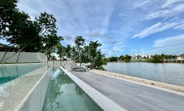 Casa de Lujo en Venta en Lagos del Sol con Vista al Lago