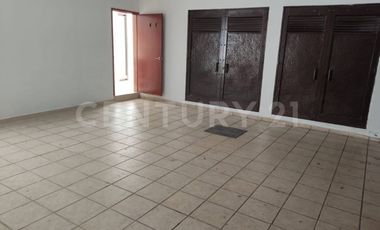 CASA EN VENTA EN BOSQUES DE ANGELOPOLIS PUEBLA CON 4 HABITACIONES Y JARDÍN.