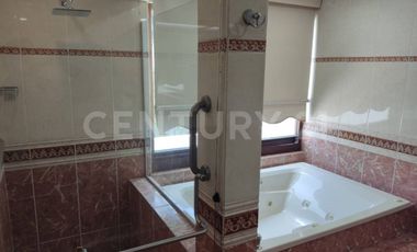 CASA EN VENTA EN BOSQUES DE ANGELOPOLIS PUEBLA CON 4 HABITACIONES Y JARDÍN.