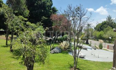 CASA EN VENTA EN BOSQUES DE ANGELOPOLIS PUEBLA CON 4 HABITACIONES Y JARDÍN.