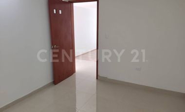 CASA EN VENTA EN BOSQUES DE ANGELOPOLIS PUEBLA CON 4 HABITACIONES Y JARDÍN.