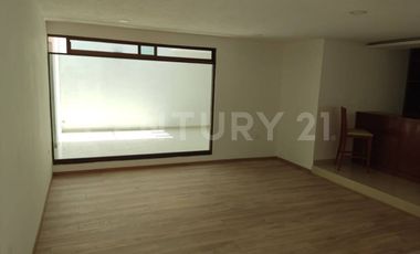 CASA EN VENTA EN BOSQUES DE ANGELOPOLIS PUEBLA CON 4 HABITACIONES Y JARDÍN.