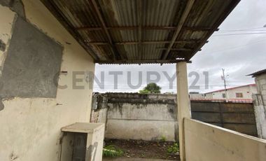 Oportunidad de Venta Casa en Santa Elena Esquinera V.Vill