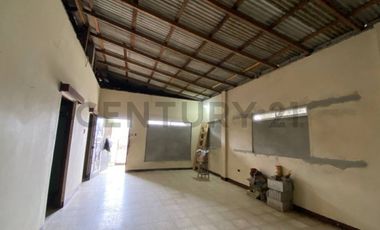 Oportunidad de Venta Casa en Santa Elena Esquinera V.Vill