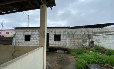 Oportunidad de Venta Casa en Santa Elena Esquinera V.Vill
