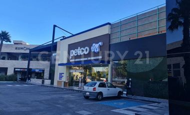 Local en renta, 701 m2, Plaza Centro Mayor, Zavaleta, Puebla