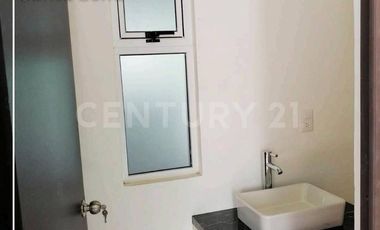 Venta de casa en Puebla Villas Santa Sofia Xilotzingo, con jardin