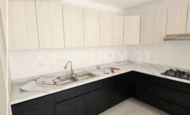 Venta de casa en Puebla Villas Santa Sofia Xilotzingo, con jardin