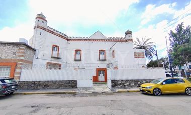 Edificio en renta, esquina, zona Plaza San Pedro, 15 de Mayo, Diagonal, Puebla