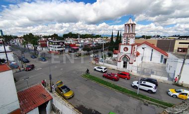 Edificio en renta, esquina, zona Plaza San Pedro, 15 de Mayo, Diagonal, Puebla