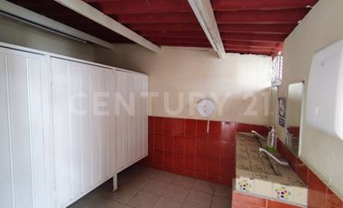 Edificio en renta, esquina, zona Plaza San Pedro, 15 de Mayo, Diagonal, Puebla