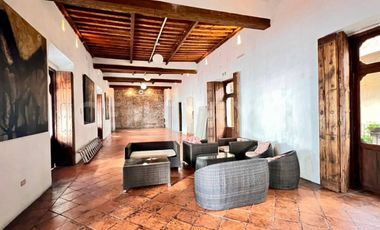 Renta Local/Casona Histórica, Centro—Franquicias, Oficinas, Restaurante premium.