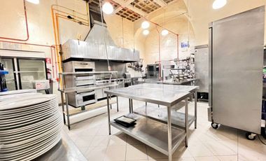 Renta Local/Casona Histórica, Centro—Franquicias, Oficinas, Restaurante premium.