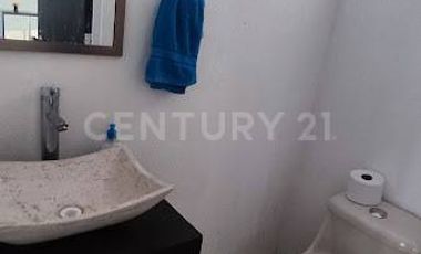 Renta de casa en Santa Rosa Residencial en Cuautlancingo Puebla