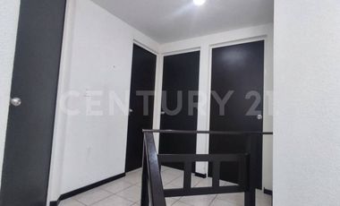 Renta de casa en Santa Rosa Residencial en Cuautlancingo Puebla