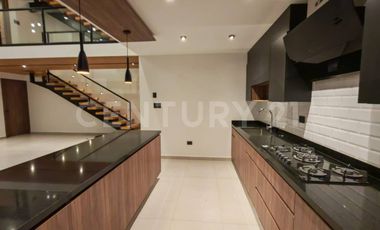 Casa en venta en Parque Colima, Lomas de Angelópolis