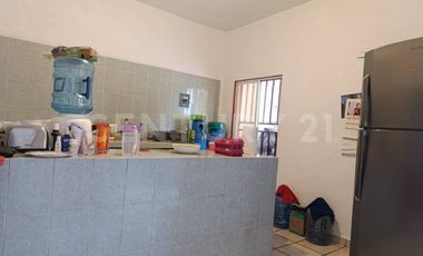 Casa en venta de tres recamaras en Manzanillo