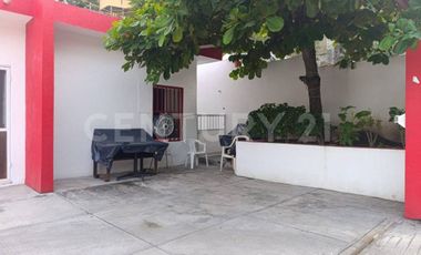 Casa en venta de tres recamaras en Manzanillo