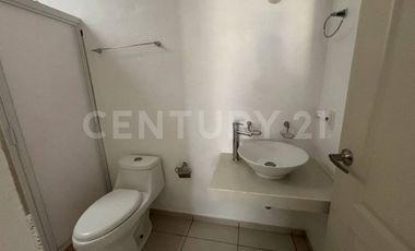 : Casa en RENTA en esquina en la COMARCA, Villa de Álvarez, Colima.