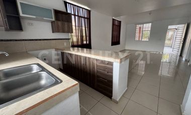 : Casa en RENTA en esquina en la COMARCA, Villa de Álvarez, Colima.