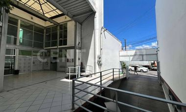 Local comercial en Renta sobre Avenida Central, SJR, Querétaro