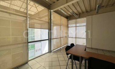 Local comercial en Renta sobre Avenida Central, SJR, Querétaro