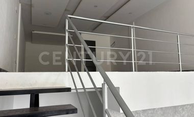Renta de Locales en Planta Baja en Puebla, en Av. Principal en Plaza Comercial.