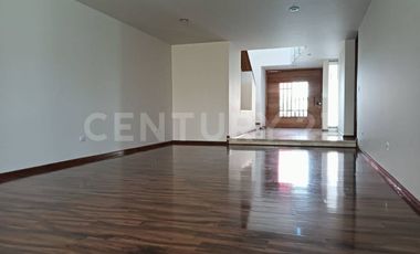 Residencia en venta en Puerta Paraíso Via Atlixcayotl Puebla