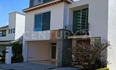 Residencia en venta en Puerta Paraíso Via Atlixcayotl Puebla