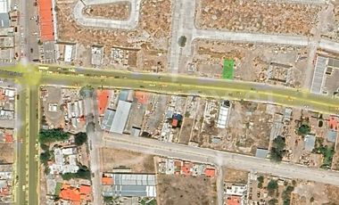 Terreno en Renta en Avenida Universidad, San Juan del Río, Querétaro.