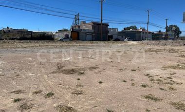 Terreno en Renta en Avenida Universidad, San Juan del Río, Querétaro.