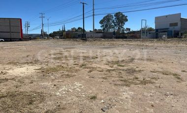 Terreno comercial en Renta en Avenida Universidad, SJR, Querétaro.