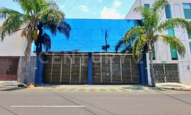 Local Comercial con oficinas y bodega en Colonia Chulavista Puebla