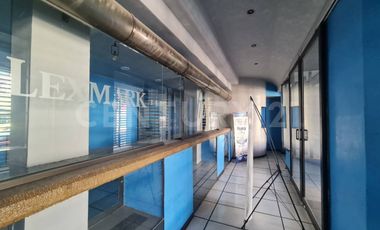 Local Comercial con oficinas y bodega en Colonia Chulavista Puebla