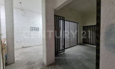 Local Comercial con oficinas y bodega en Colonia Chulavista Puebla
