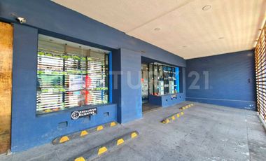 Local Comercial con oficinas y bodega en Colonia Chulavista Puebla
